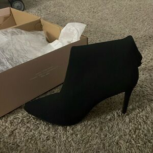 Black booties, ivy ankle.